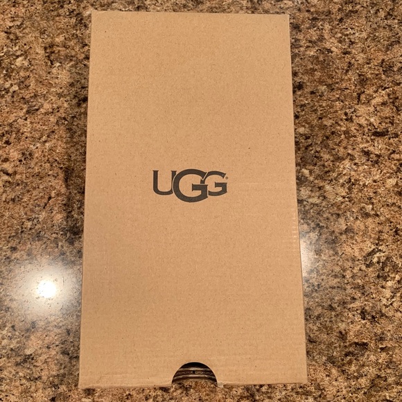 EUC Girls 7 Ugg J I Heart Kai Serape Shoes Striped - Picture 7 of 8